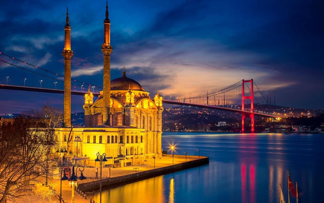 Ortaköy Camii