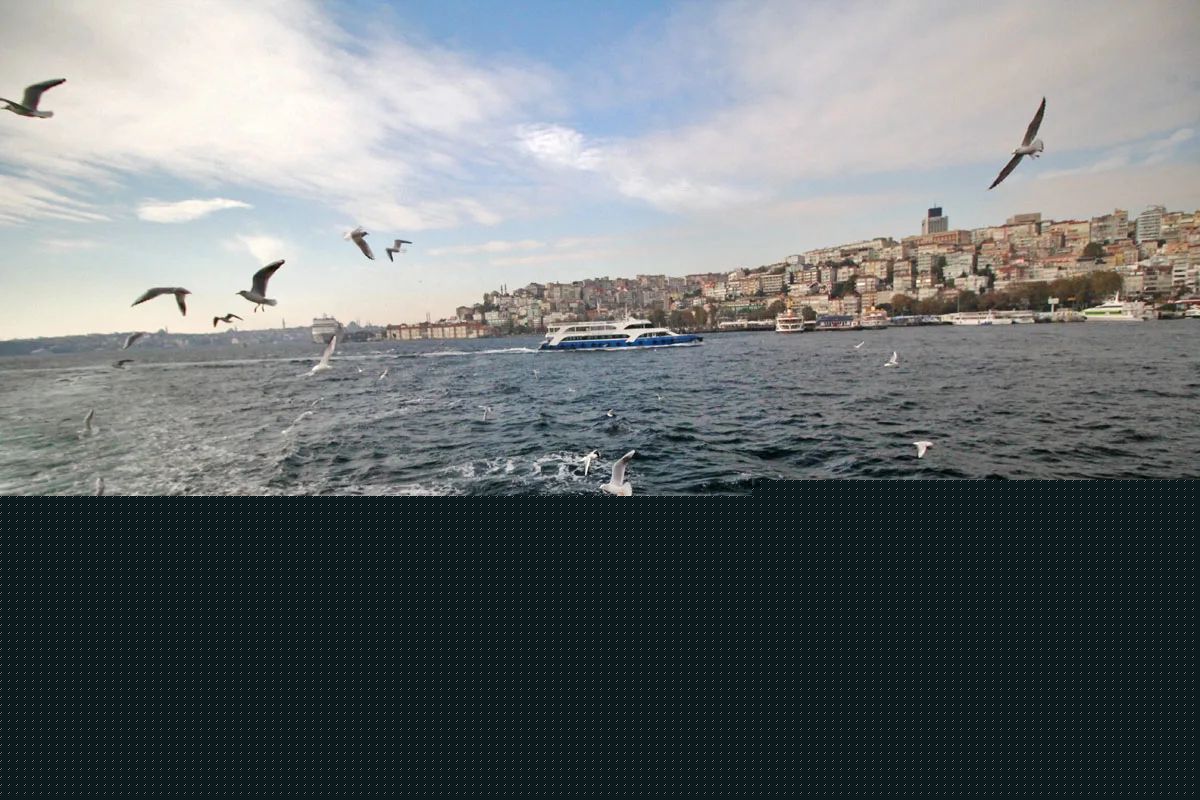 700 Kişilik Teknede Şirket Yemeği