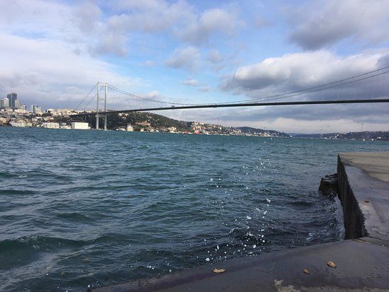Kuzguncuk Çıkışlı Teknede Şirket Yemeği